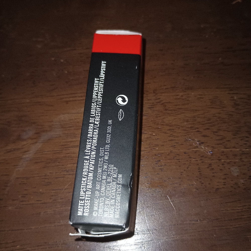 MAC Matte Lipstick (Lady Danger) - Picture 5 of 8
